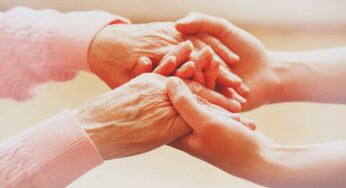 Legge 104, cambia tutto per caregiver: salta obbligo convivenza
